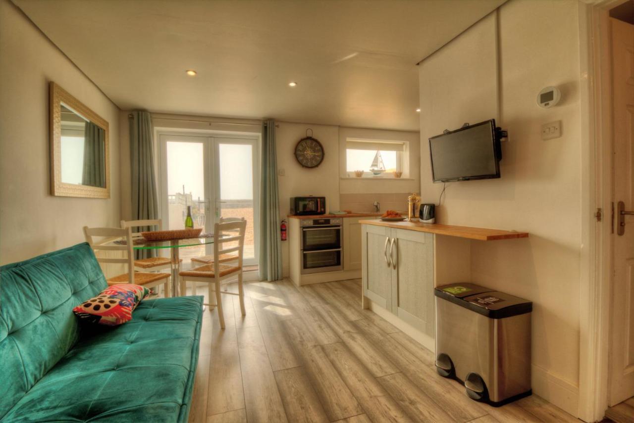 Pass The Keys Shore To Please - Sea Views And Beach Front Modern 1Bed Apt With Sofabed Портсмът Екстериор снимка